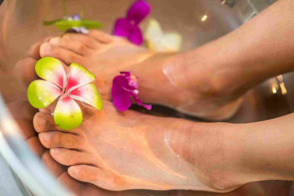 10 روش درمان بوی بد پا در کفش